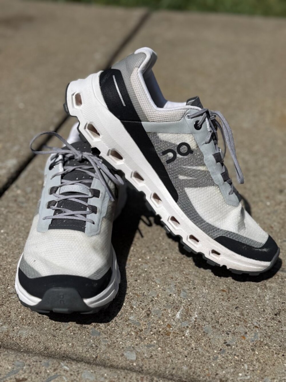On Cloudvista Womens 8 White Gray Running Shoes Gorpcore Trailcore Sneakers 4143